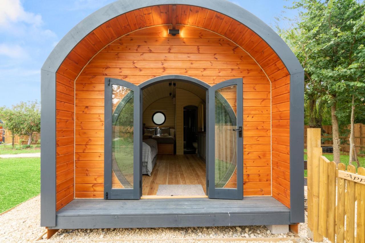 Вилла Laburnum Farm Estate Alderton  Экстерьер фото