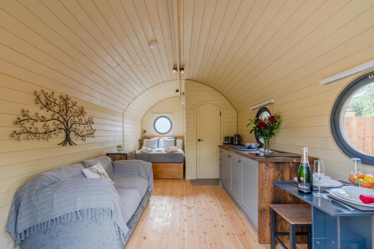 Вилла Laburnum Farm Estate Alderton  Экстерьер фото