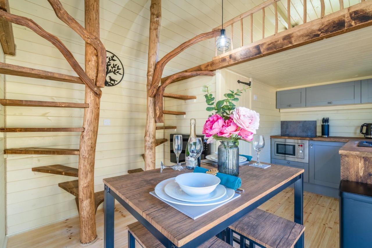 Вилла Laburnum Farm Estate Alderton  Экстерьер фото
