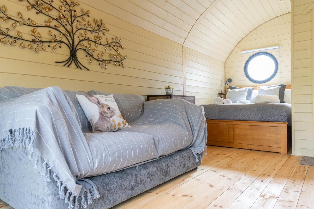 Вилла Laburnum Farm Estate Alderton  Экстерьер фото