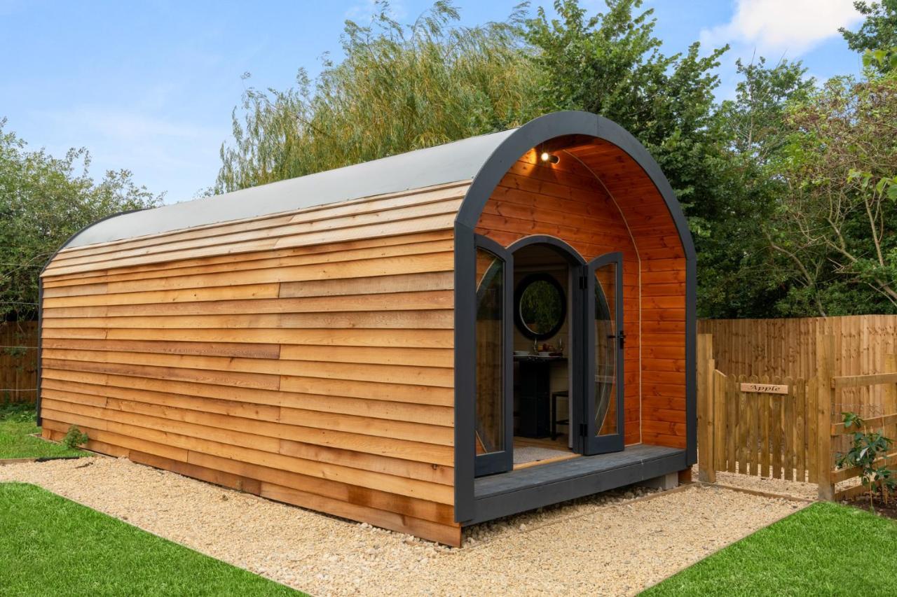 Вилла Laburnum Farm Estate Alderton  Экстерьер фото