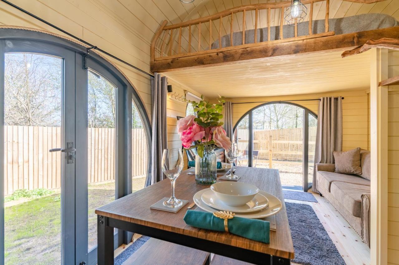 Вилла Laburnum Farm Estate Alderton  Экстерьер фото