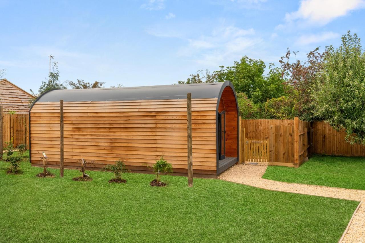Вилла Laburnum Farm Estate Alderton  Экстерьер фото