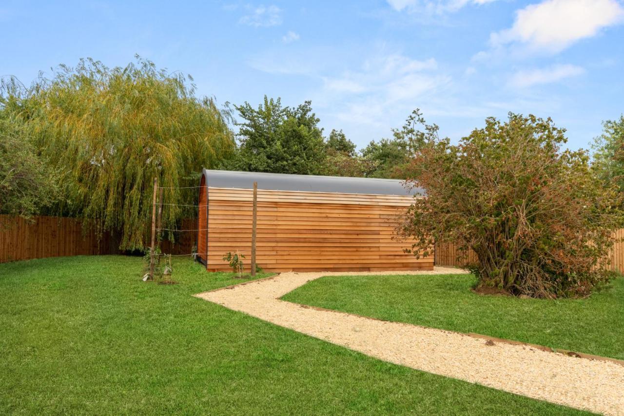 Вилла Laburnum Farm Estate Alderton  Экстерьер фото